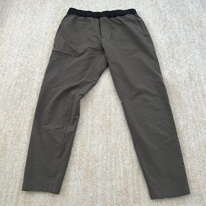 Lululemon Inclement Pant L